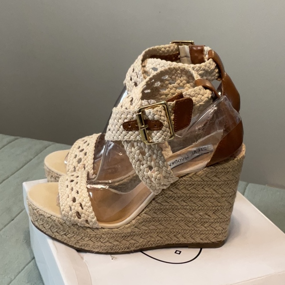 Stylish Woven Wedge Sandals